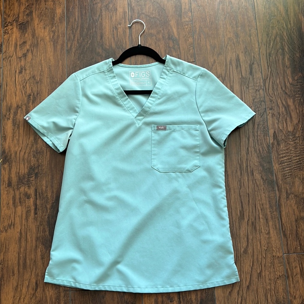 Used Figs scrub top and bottom.